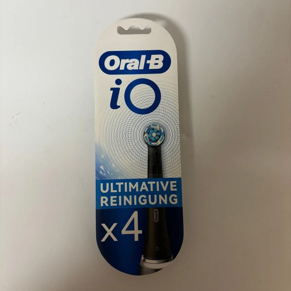 Oral-B iO Ultimate Clean Replacement Brush Heads Black 4 Count New
